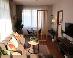 ¿Cómo separar espacios en una casa pequeña?